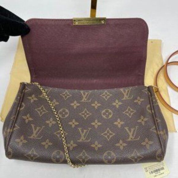LOUIS VUITTON Favorite MM Crossbody Bag - Picture 2 of 5